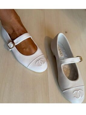 CHANEL White Leather Mary Jane Flats with Gold Buckle